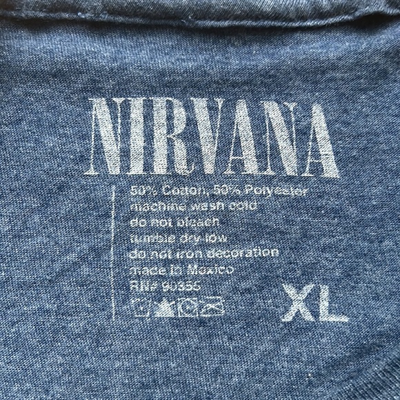 NIRVANA t SHIRT - Picture 3 of 3